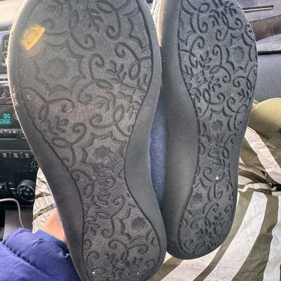 L.L. Bean Blue Snowflake Women's Slippers size 6 - Picture 6 of 8